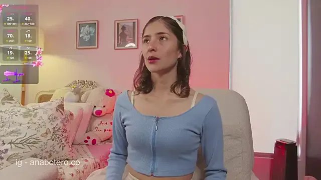 KittyAna from StripChat