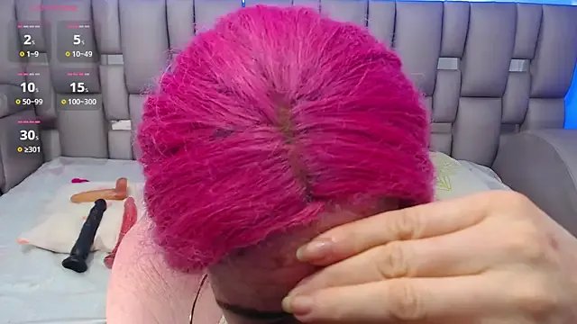 Kittywhiteass on StripChat 