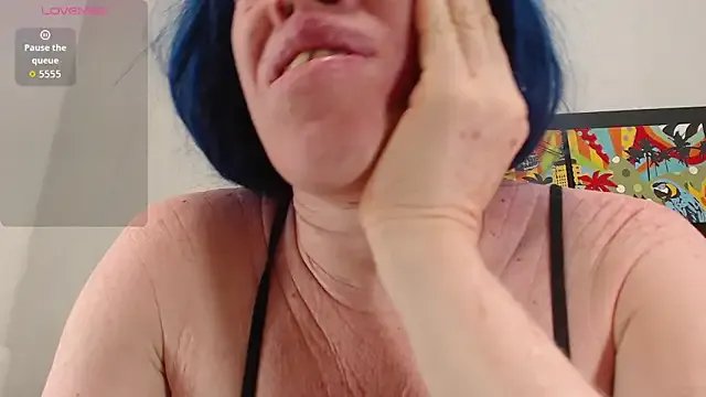 Kittywhiteass on StripChat 