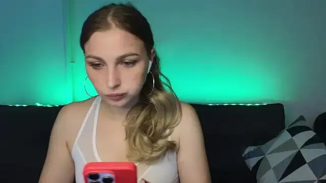 KittyYoda from StripChat