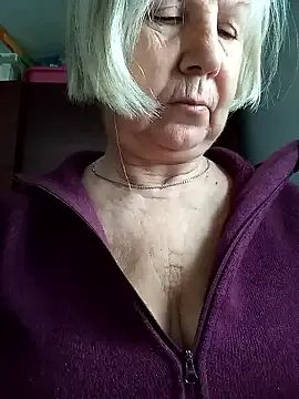 KlaudiaDarling from StripChat