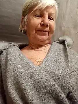 KlaudiaDarling from StripChat