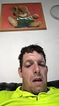 Knuffelstaaff123 from StripChat