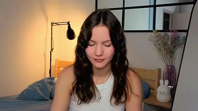 Ksyushy from StripChat is Freechat