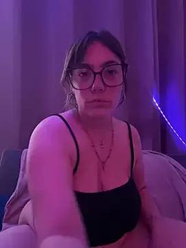 kushyy from StripChat is Freechat