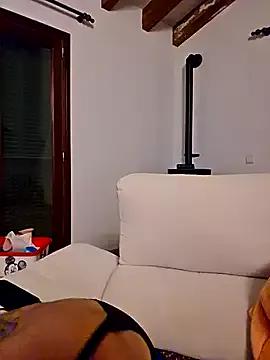 Naked Room kylie_blck 