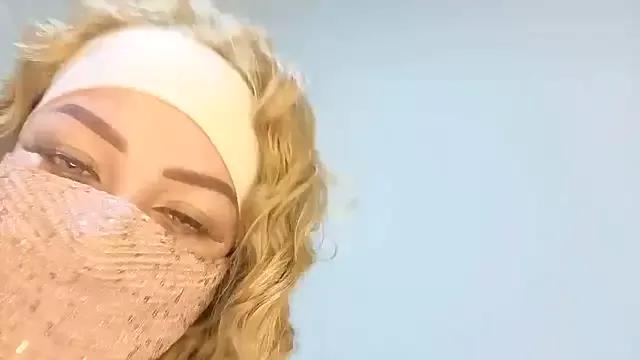 Lady-Rozalia from StripChat is Private