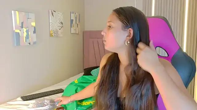 Laly_Cherry_ from StripChat