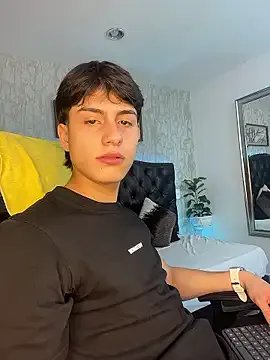 Lander_Cruz from StripChat