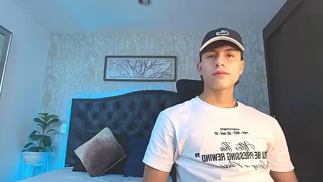 Lander_Cruz from StripChat