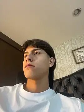 Lander_Cruz from StripChat