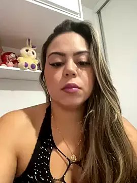 lariic from StripChat