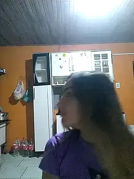  Larinhacat chat room