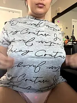 latina_curvy22 from StripChat