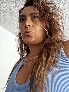 lauramcdowell1 from StripChat