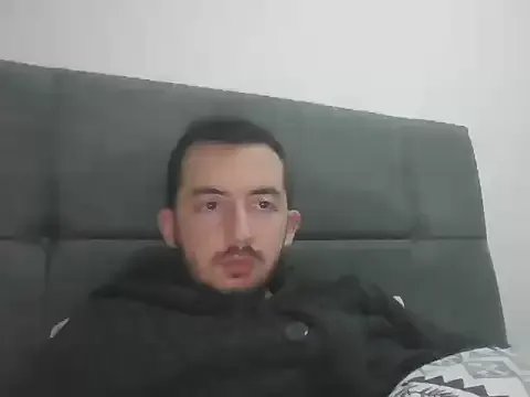 laynufff from StripChat