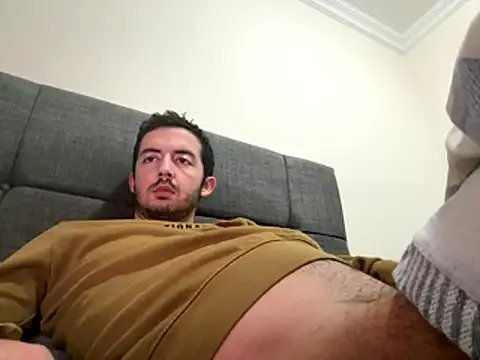 laynufff from StripChat