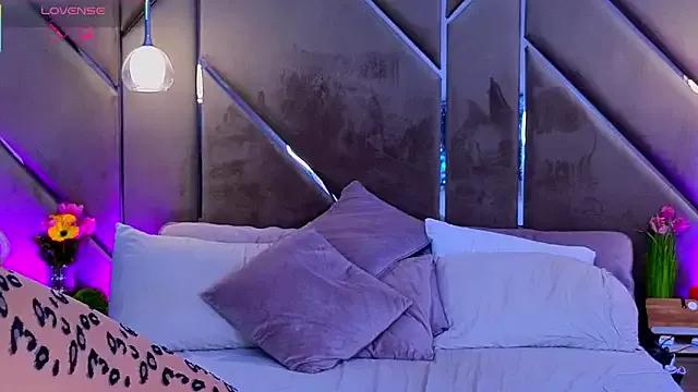 Lellie__ from StripChat