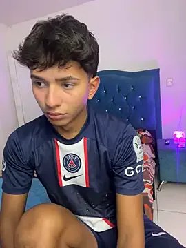 Leonarrrd_01 from StripChat