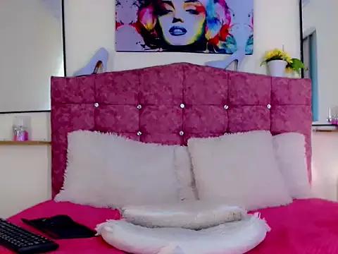 Lesly_Zafiro- from StripChat