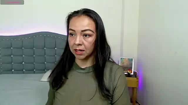 LiaDumond on StripChat