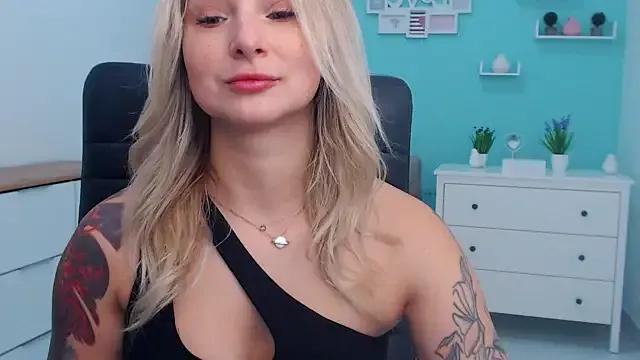 LilFleurish from StripChat