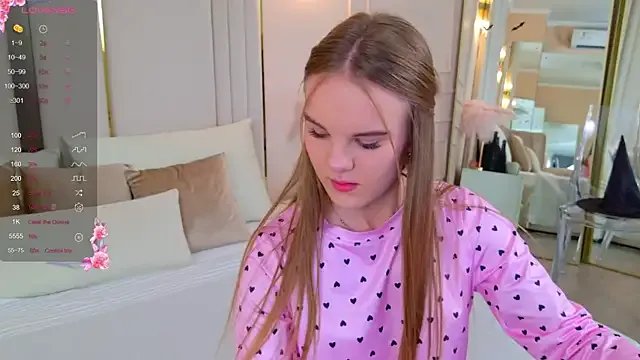 Lili_Lohan from StripChat