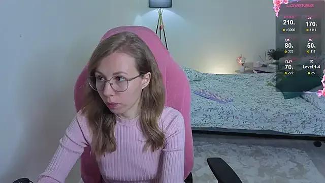 Naked Room Lill_Mary 