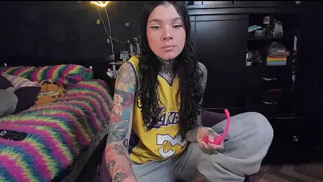 Lilmarieee from StripChat
