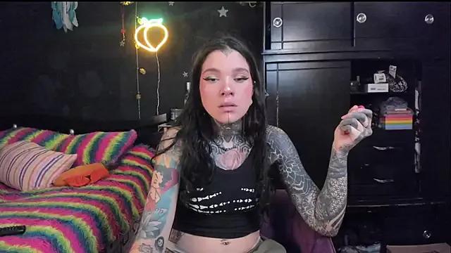 Lilmarieee from StripChat