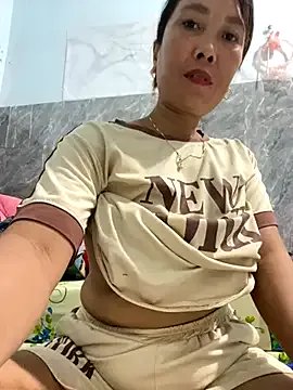 Linaannn from StripChat