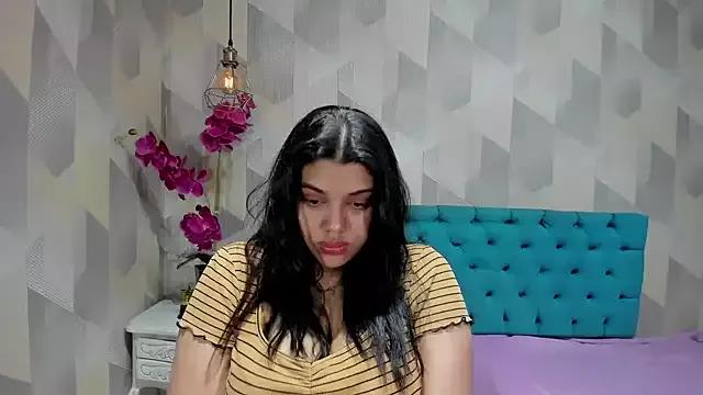 LindaBreeS from StripChat