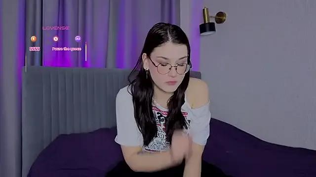 LinnaFairy from StripChat