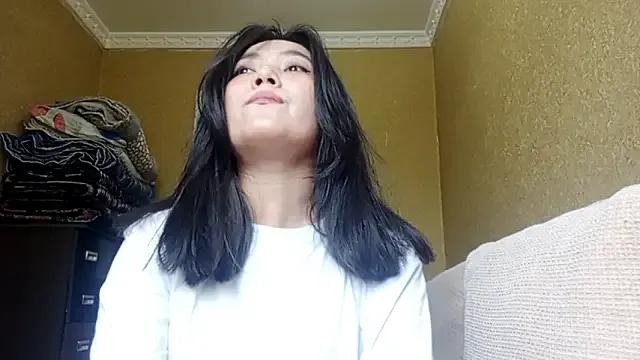 LinneaHyles from StripChat