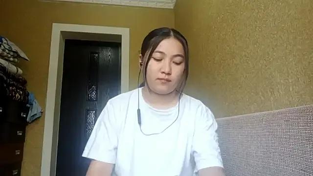 LinneaHyles from StripChat