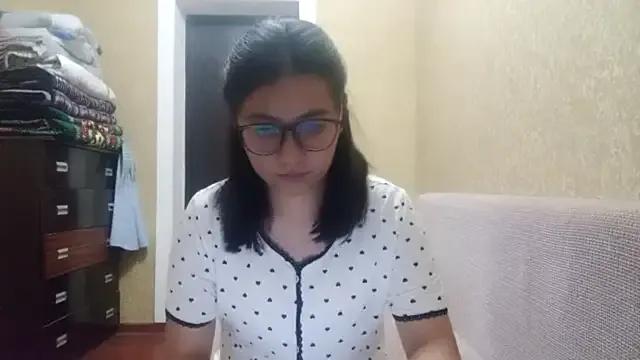 LinneaHyles from StripChat