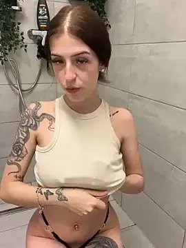 lisapeperoni from StripChat