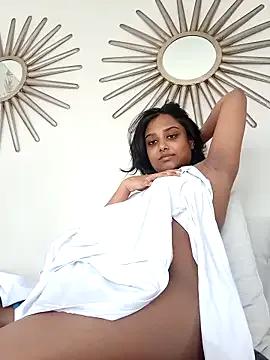 Littlemissdevil69 from StripChat