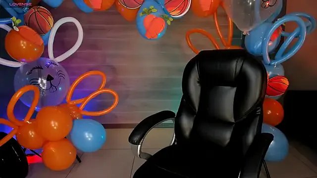 LizzHamilton__ from StripChat