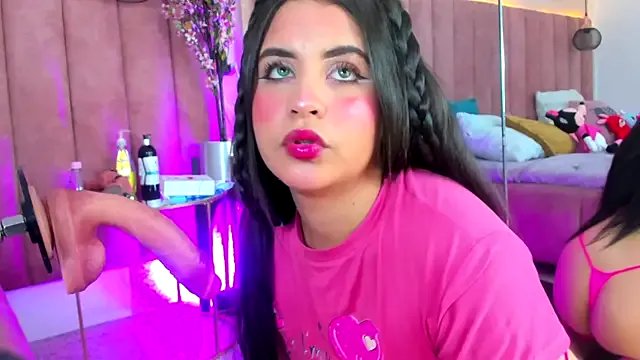 LizzyOlsen from StripChat