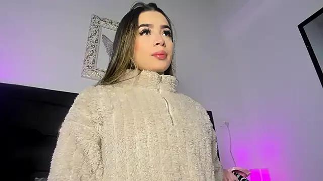 Lola_Blondie from StripChat
