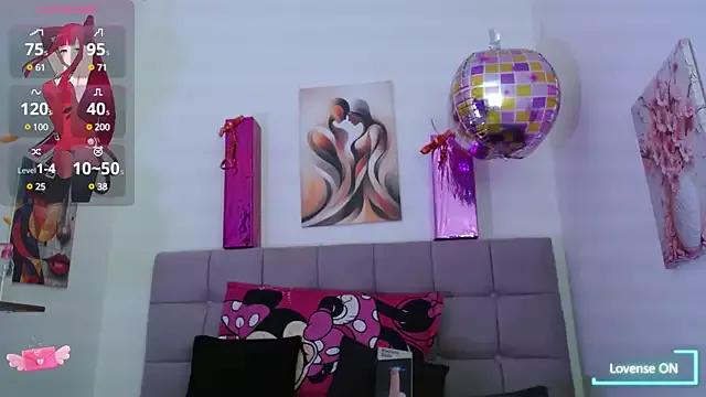 Naked Room Lola_wish1 