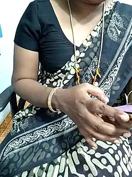 Lolida69thamil from StripChat