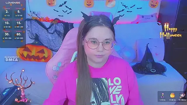 Lolisuccub from StripChat