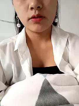 love-xx from StripChat