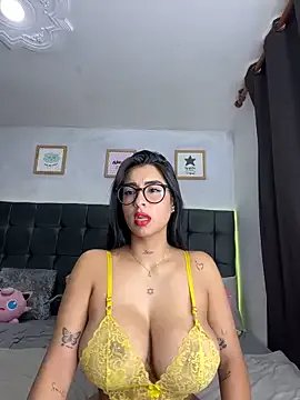 lovely_violet13 from StripChat