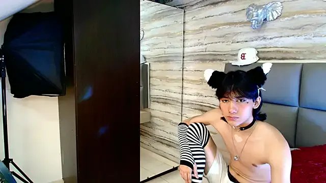 Lovers_21 from StripChat