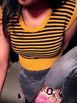 Lucky_Flora from StripChat