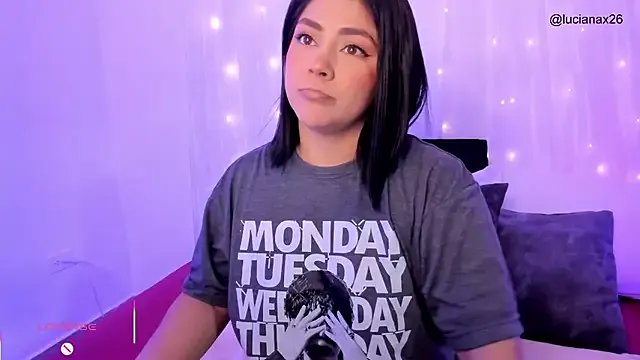 Freechat lucy26_ on StripChat