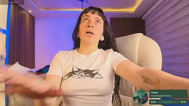 Lucy_Smith2 from StripChat